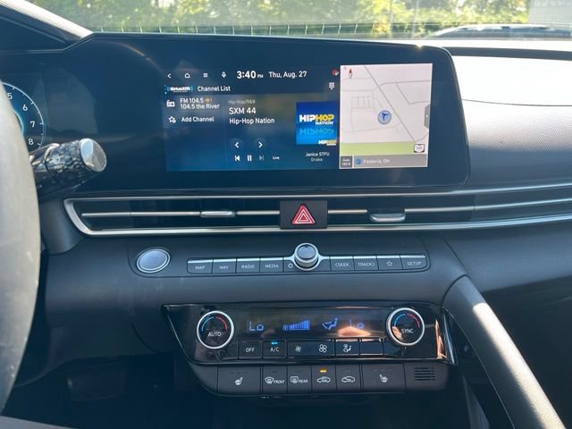 Used 2025 Hyundai Elantra SEL FWD image 15