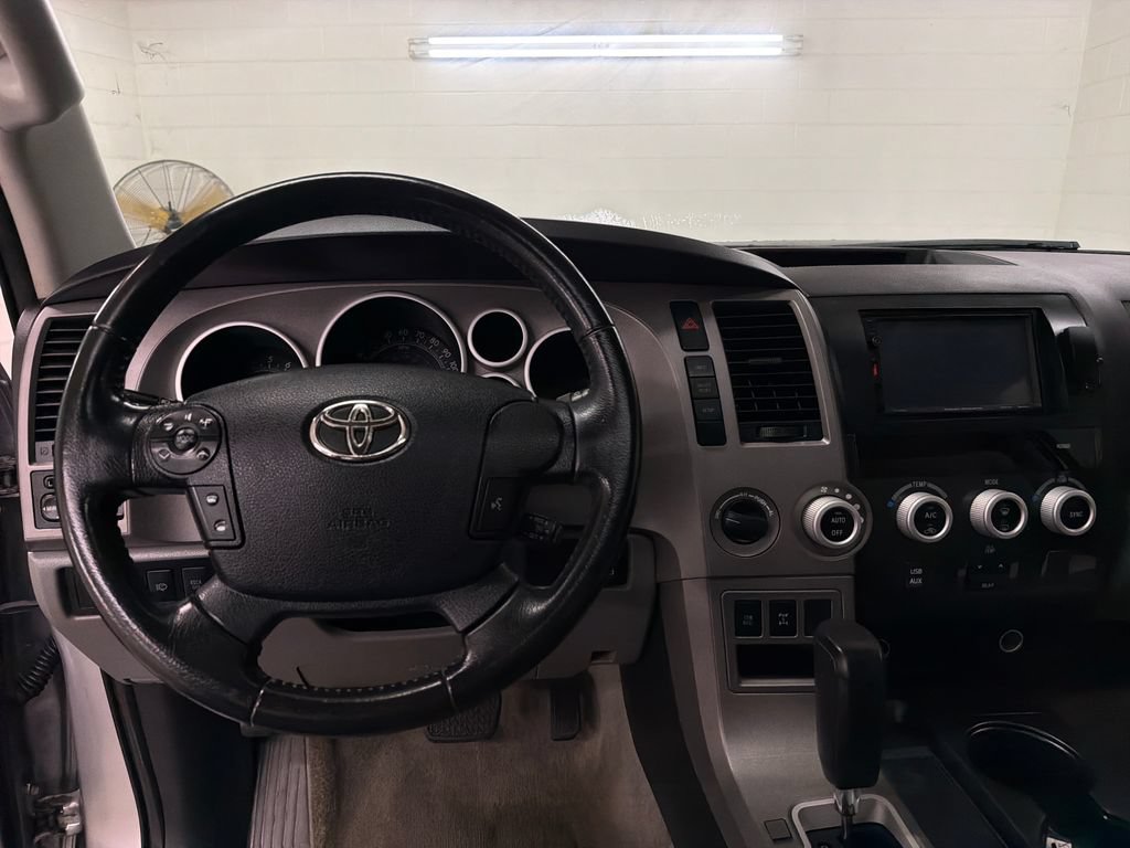 Used 2011 Toyota Sequoia SR5 AWD/4WD image 7
