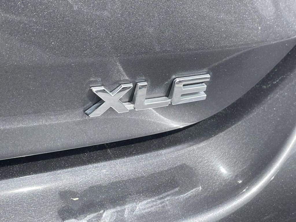 Used 2023 Toyota Highlander XLE image 9