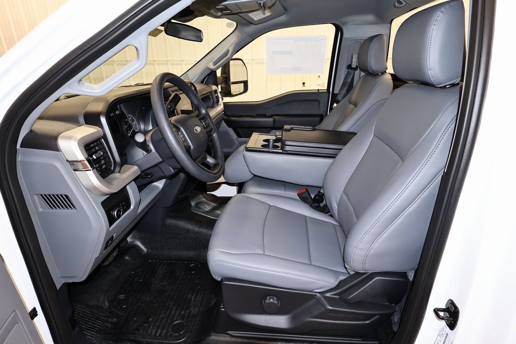 New 2026 Ford F550 4x4 Regular Cab Super Duty image 10