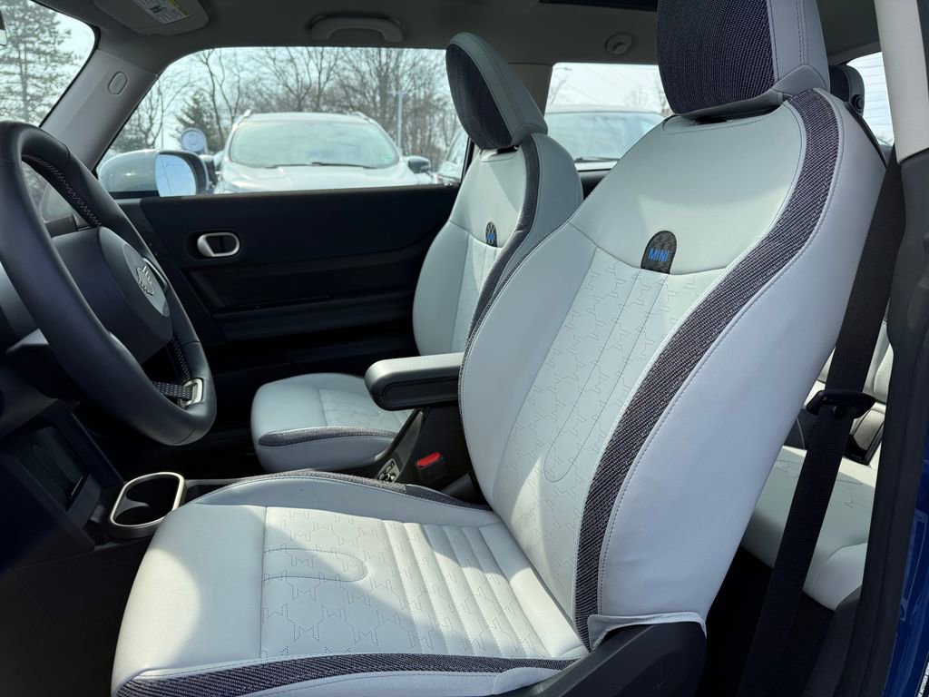 Certified 2025 MINI Cooper 2-Door Hardtop image 15