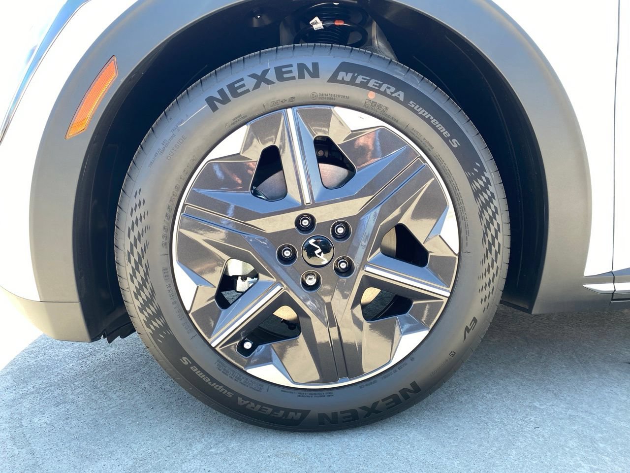 New 2026 Kia EV6 Light RWD image 10