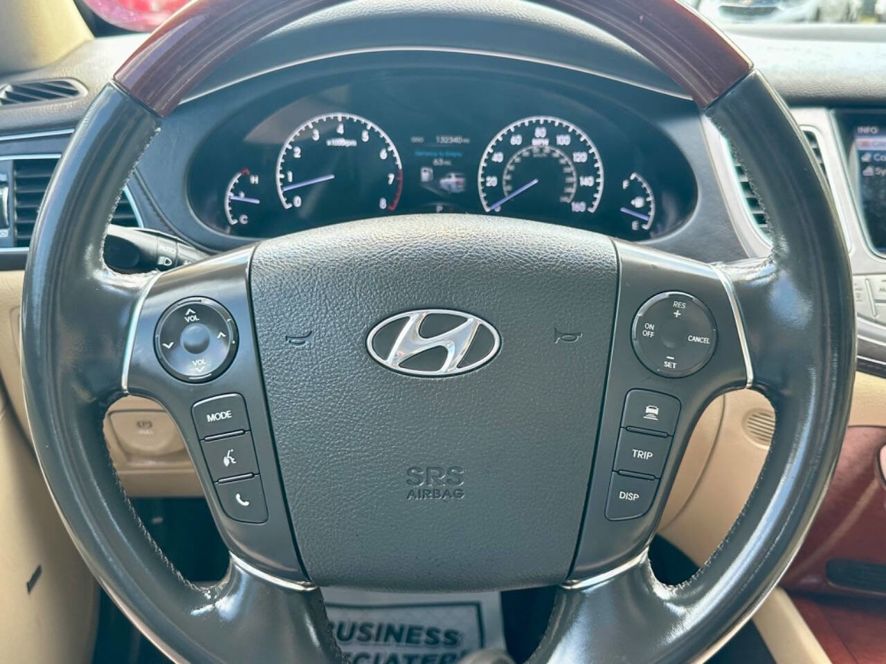 Used 2012 Hyundai Genesis 4.6 image 22