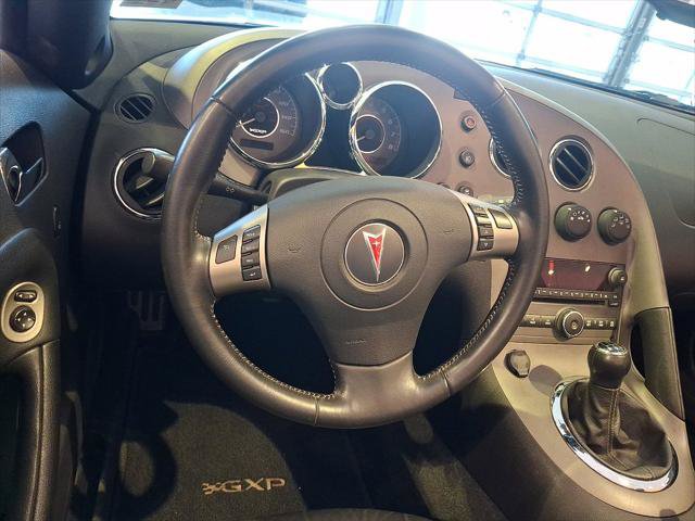Used 2007 Pontiac Solstice GXP w/ Premium Package RWD image 12