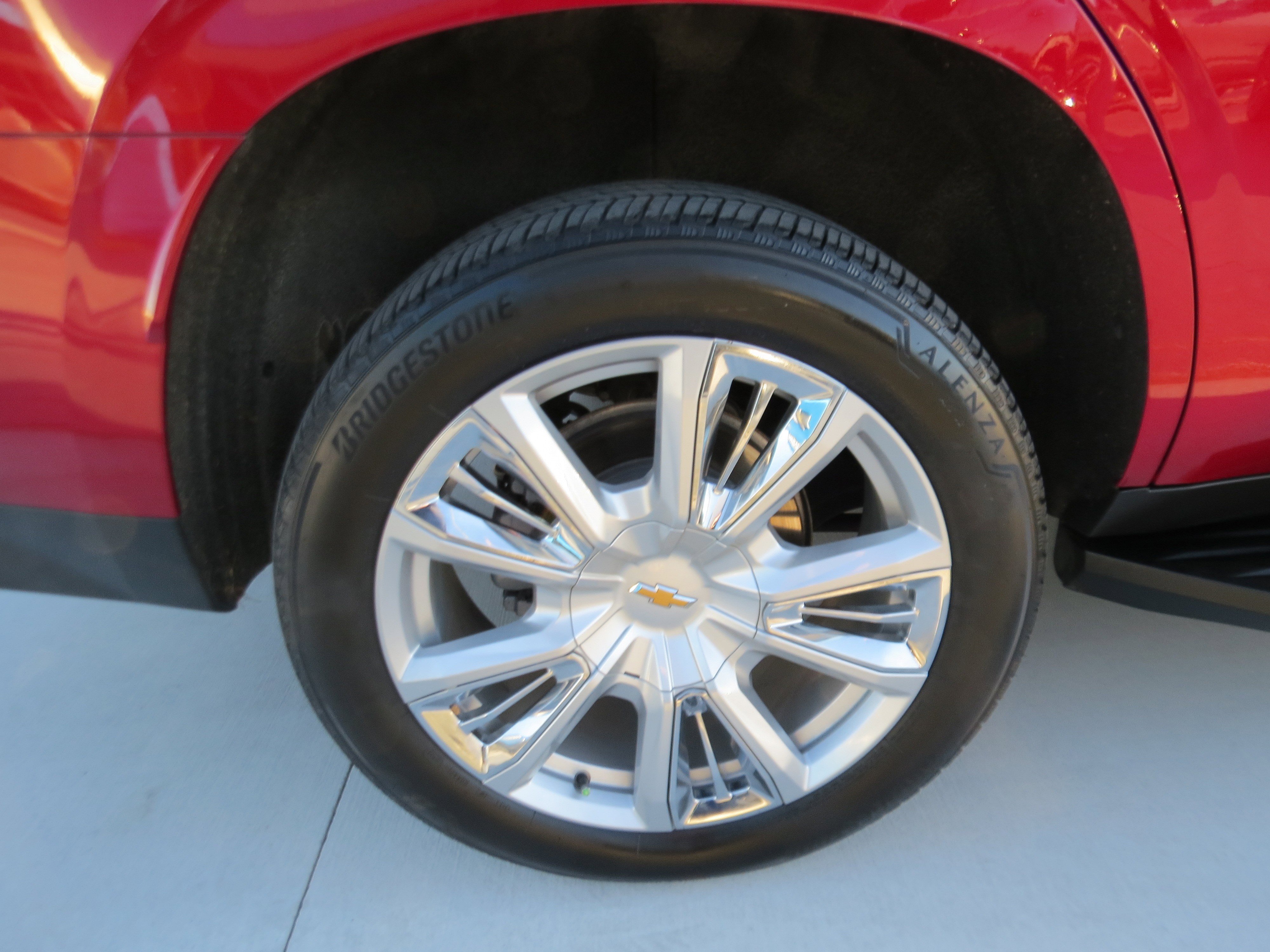 Used 2024 Chevrolet Tahoe High Country w/ Advanced Technology Package AWD/4WD image 11