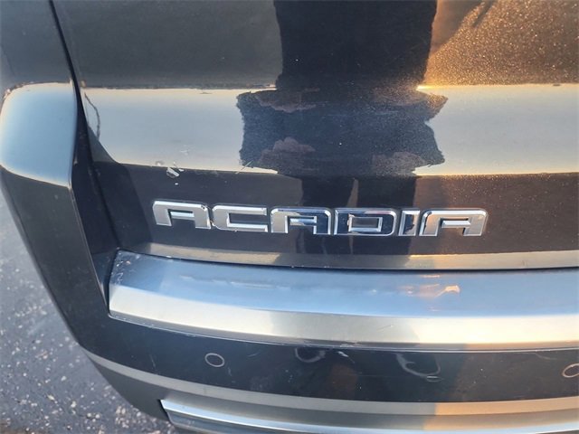 Used 2015 GMC Acadia SLE image 16