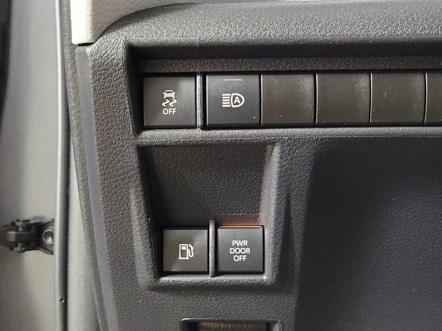 Used 2025 Toyota Sienna XLE image 24