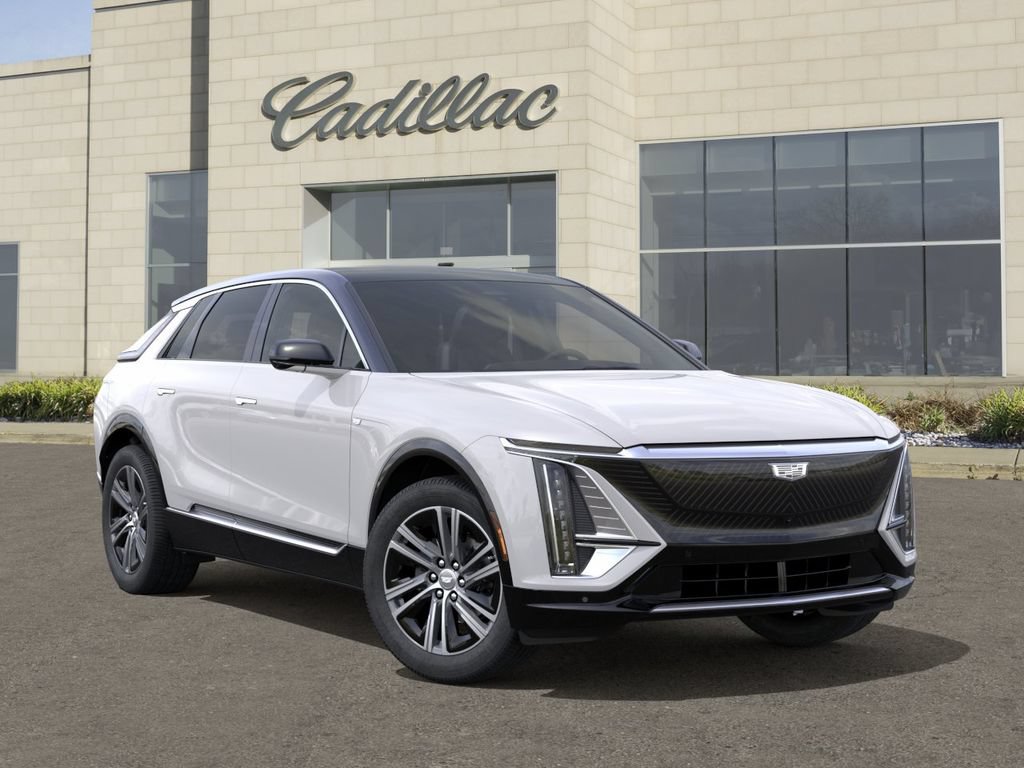 New 2025 Cadillac Lyriq Luxury w/ LPO, Floor Liner Package AWD/4WD image 7