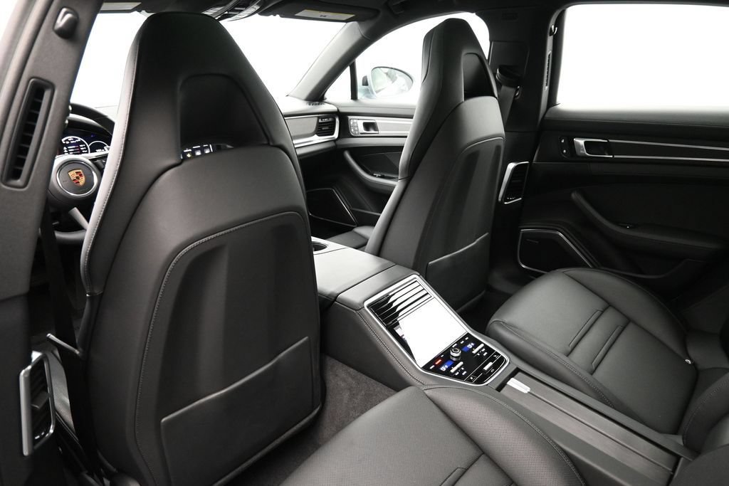 Certified 2023 Porsche Panamera Platinum Edition RWD image 9