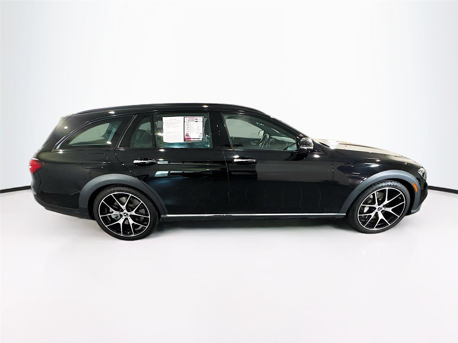 Used 2021 Mercedes-Benz E 450 4MATIC All-Terrain Wagon image 33