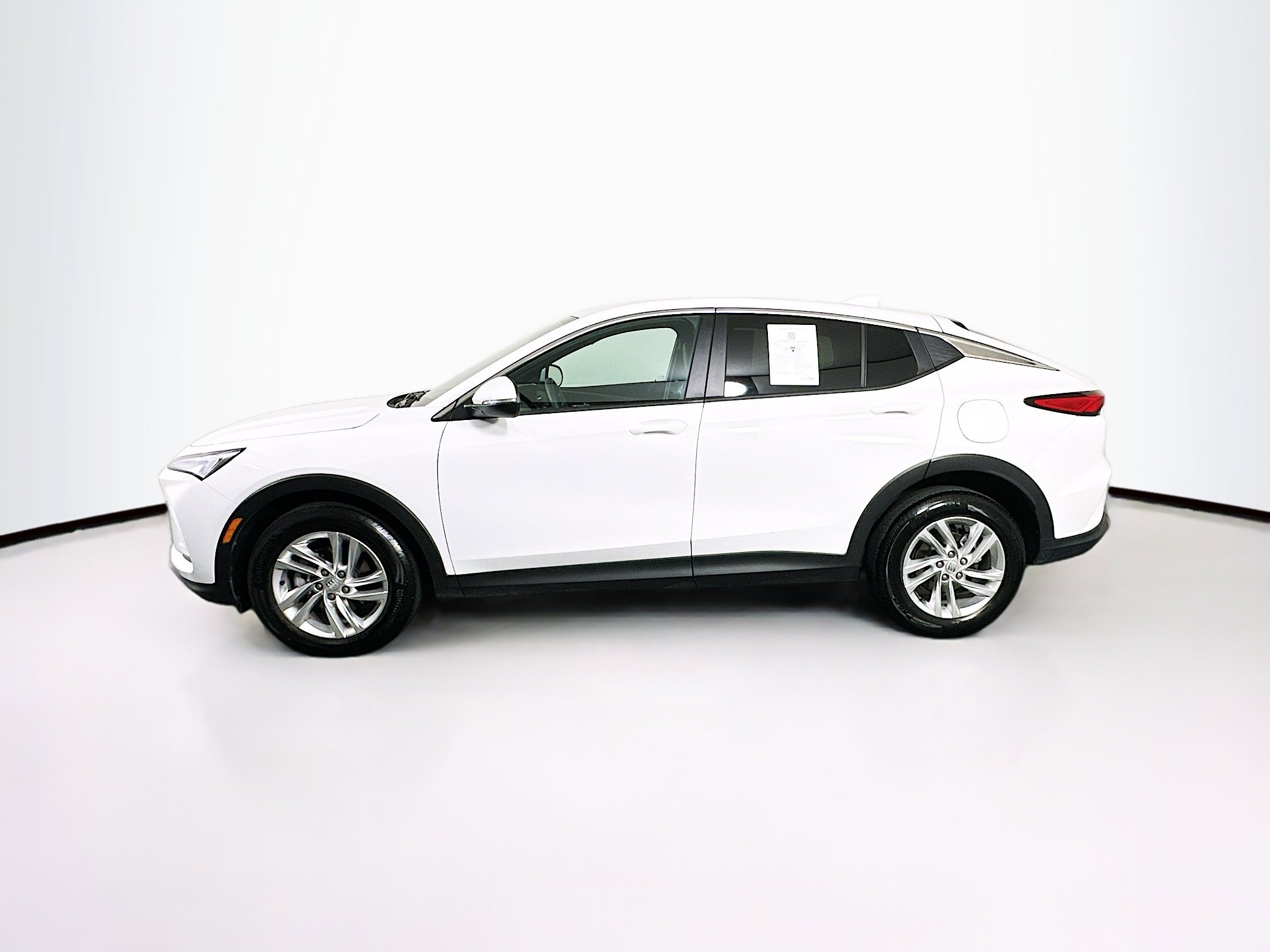 Used 2025 Buick Envista Preferred FWD image 4