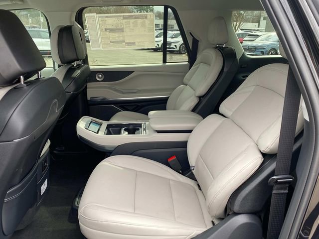 New 2026 Lincoln Navigator L Reserve w/ Jet Appearance Package image 7