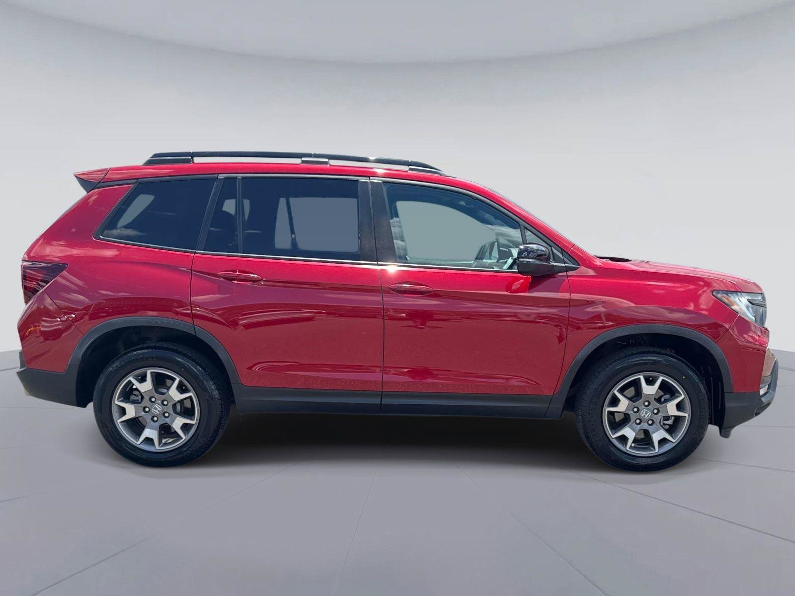 Certified 2022 Honda Passport TrailSport image 2