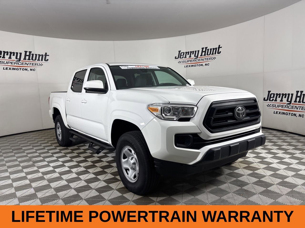 Used 2023 Toyota Tacoma SR image 4