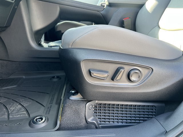 New 2026 Toyota Sienna XLE FWD image 12