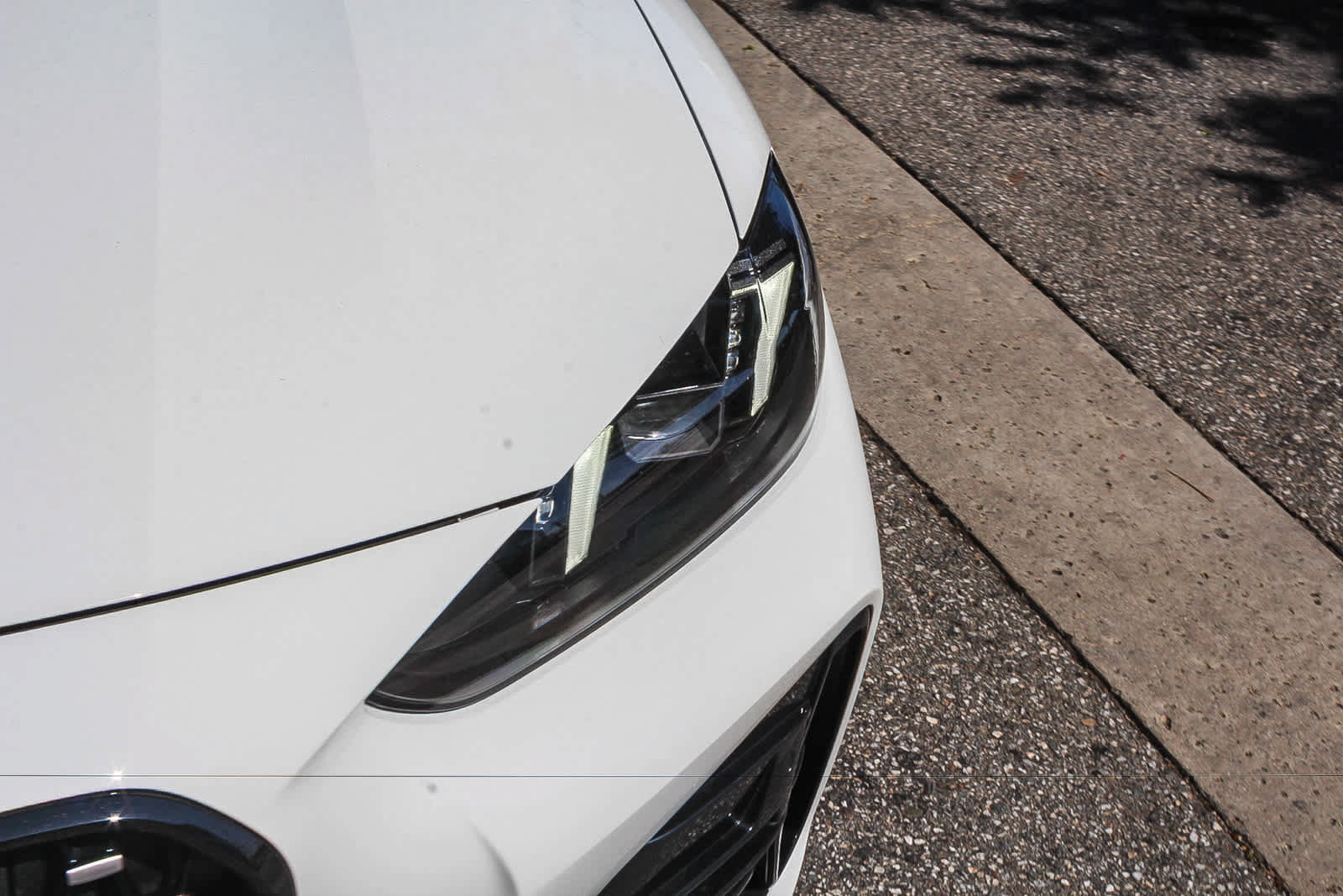 Used 2025 BMW 430i Coupe w/ M Sport Package RWD image 10
