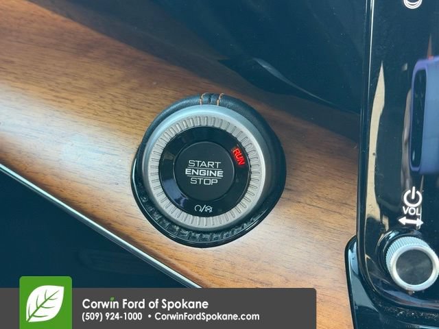 Used 2022 Jeep Grand Wagoneer Series III AWD/4WD image 34