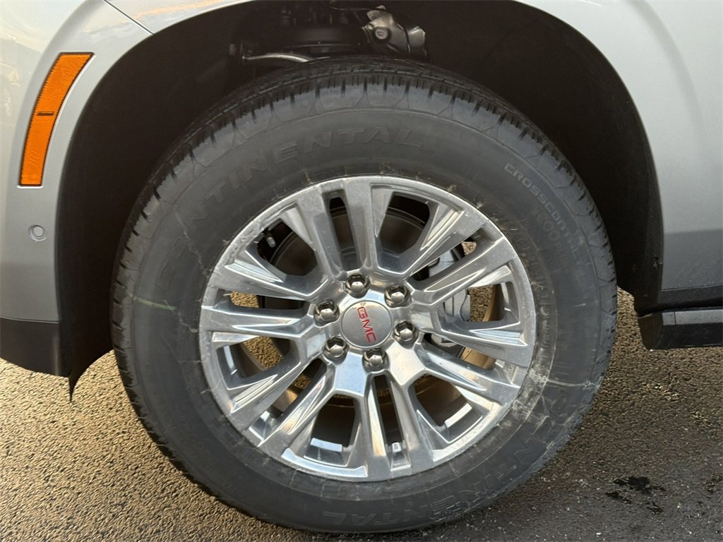 New 2026 GMC Yukon XL Denali w/ Sun & Power Step Package image 11