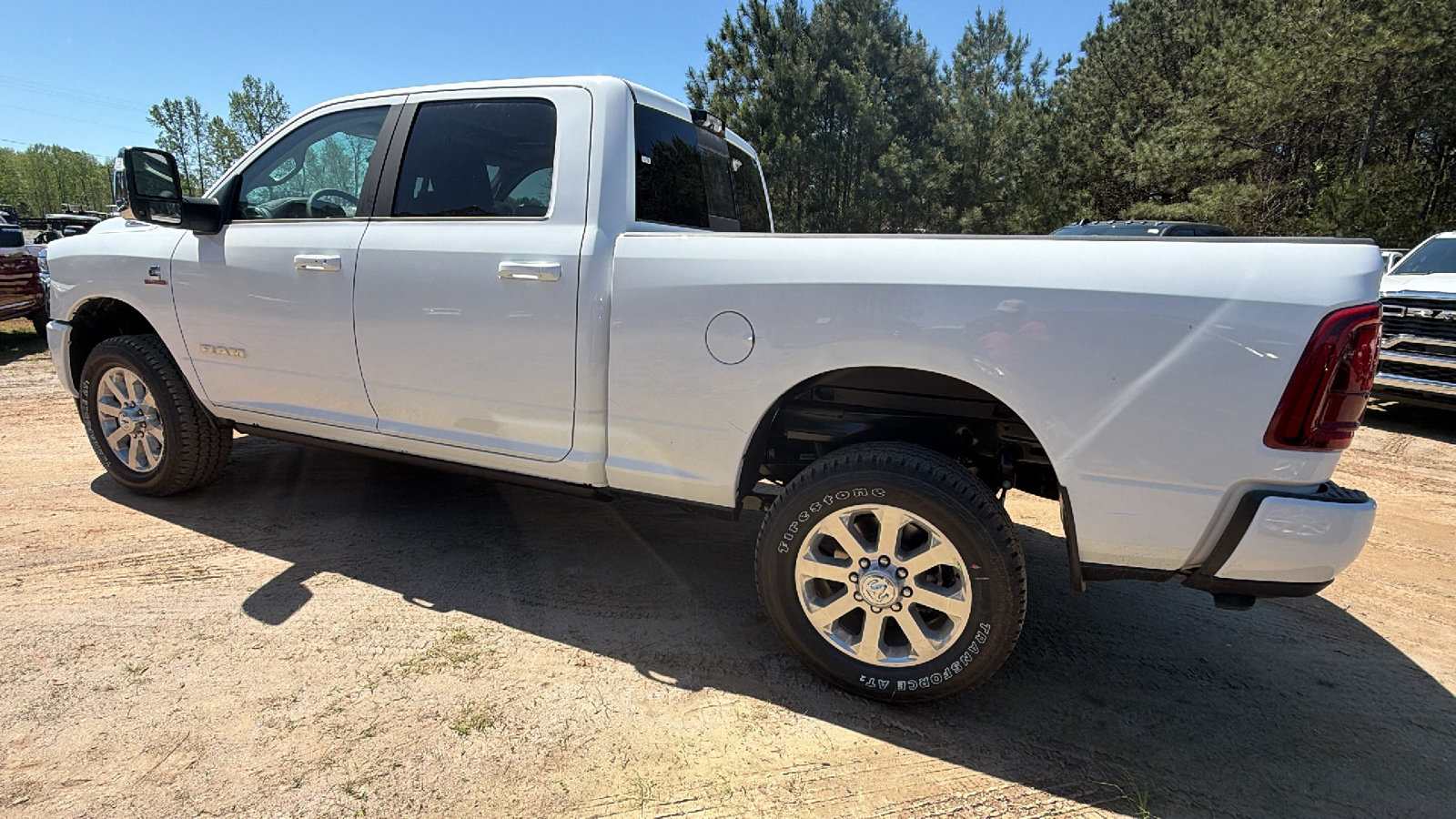 New 2026 RAM 2500 Laramie AWD/4WD image 10
