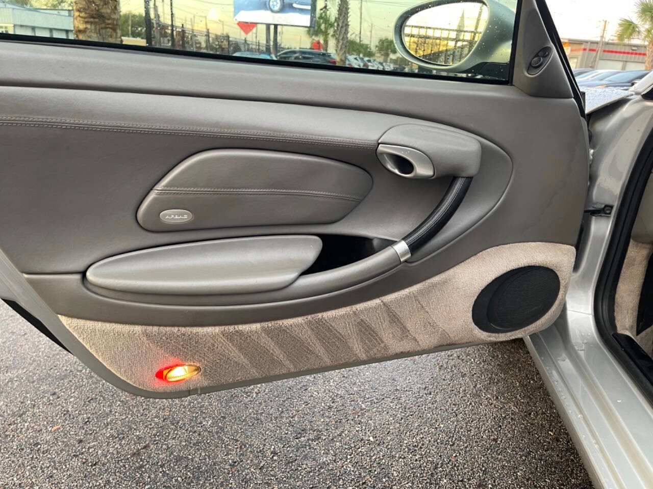 Used 2000 Porsche Boxster image 11