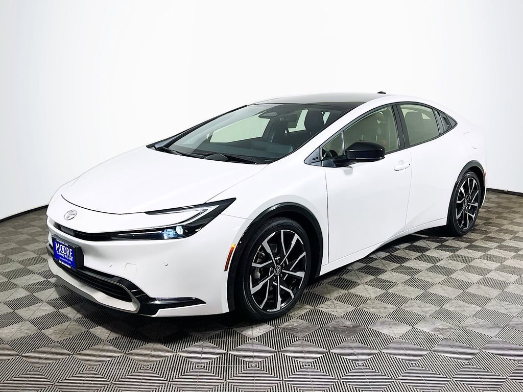 Used 2024 Toyota Prius Prime image 4