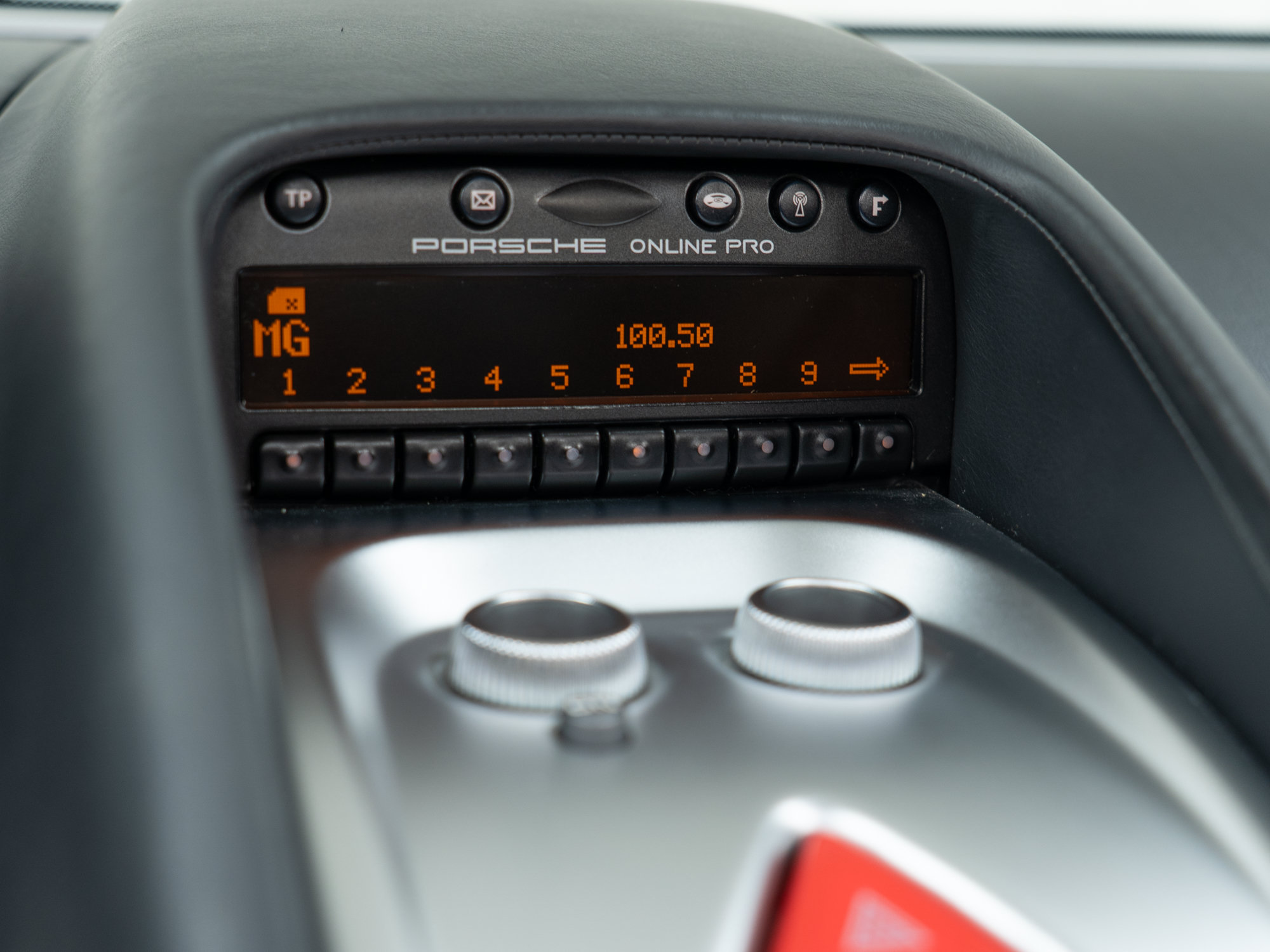 Used 2005 Porsche Carrera GT RWD image 33