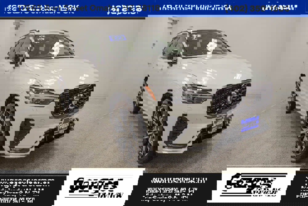 Certified 2022 Volvo XC60 B6 R-Design w/ Advanced Package image 1