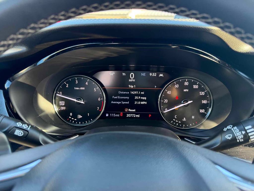 Used 2023 Buick Envision Essence image 24