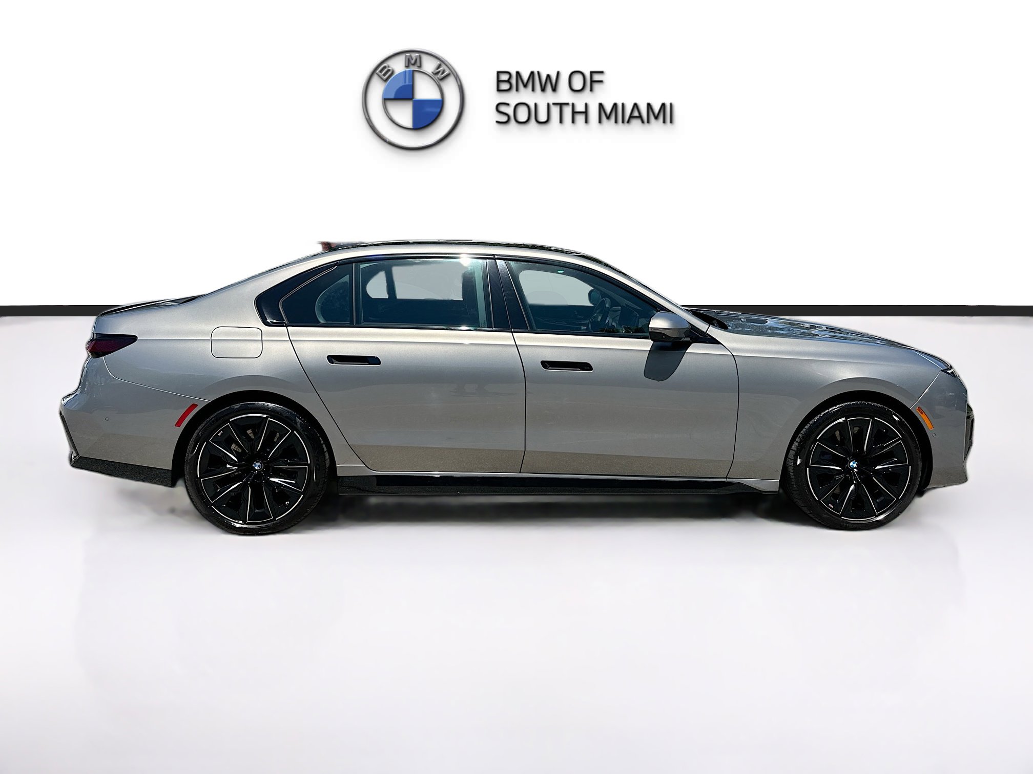 Certified 2023 BMW 740i image 8