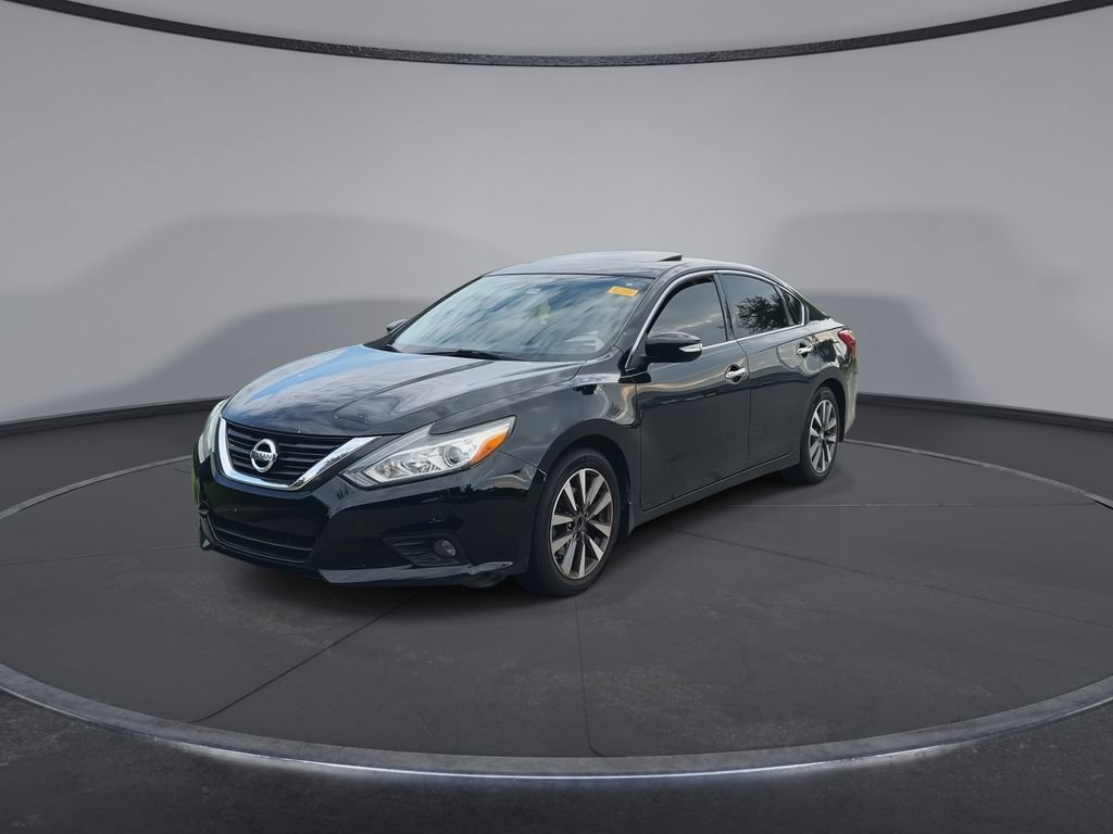 Used 2017 Nissan Altima 2.5 SV w/ Convenience Package FWD image 4