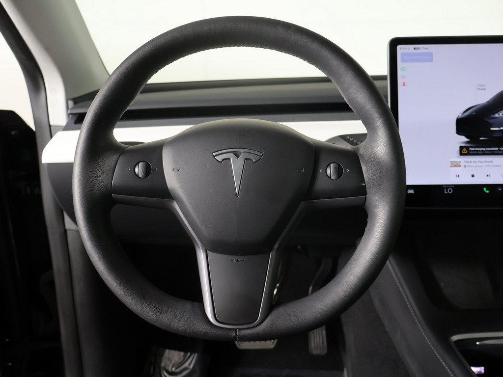 Used 2024 Tesla Model Y Long Range AWD/4WD image 41
