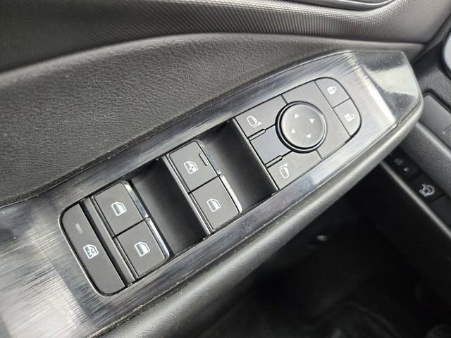 Used 2024 Nissan Rogue S image 30