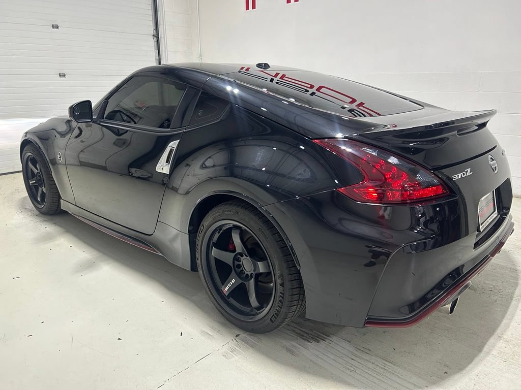 Used 2017 Nissan 370Z NISMO RWD image 5