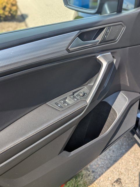 Used 2023 Volkswagen Tiguan S image 10