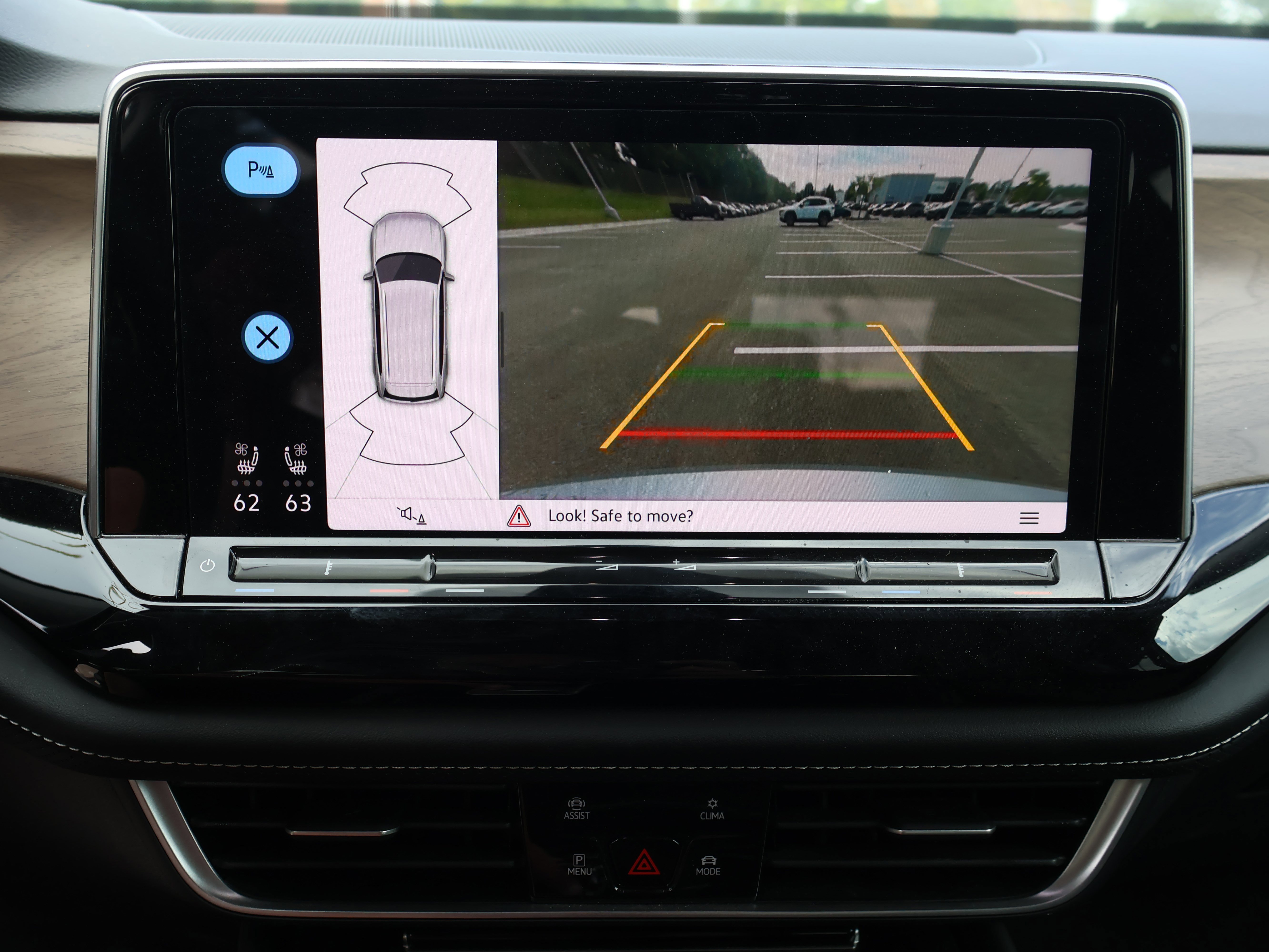 Used 2024 Volkswagen Atlas SE image 36