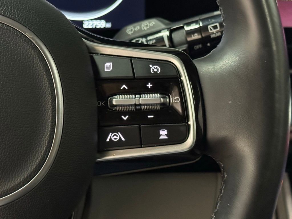 Used 2024 Kia Carnival SX Prestige image 40