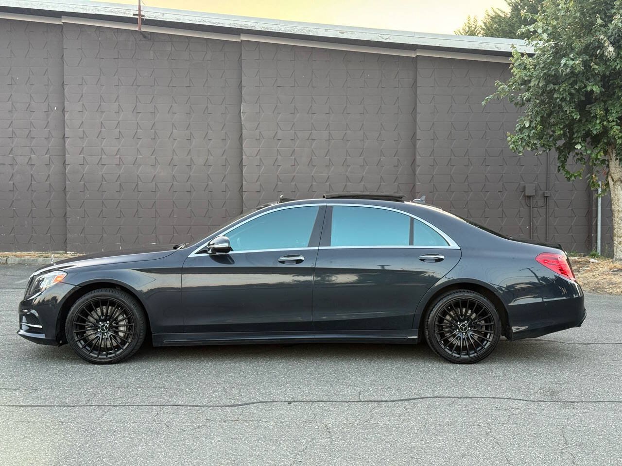 Used 2014 Mercedes-Benz S 550 Sedan image 4