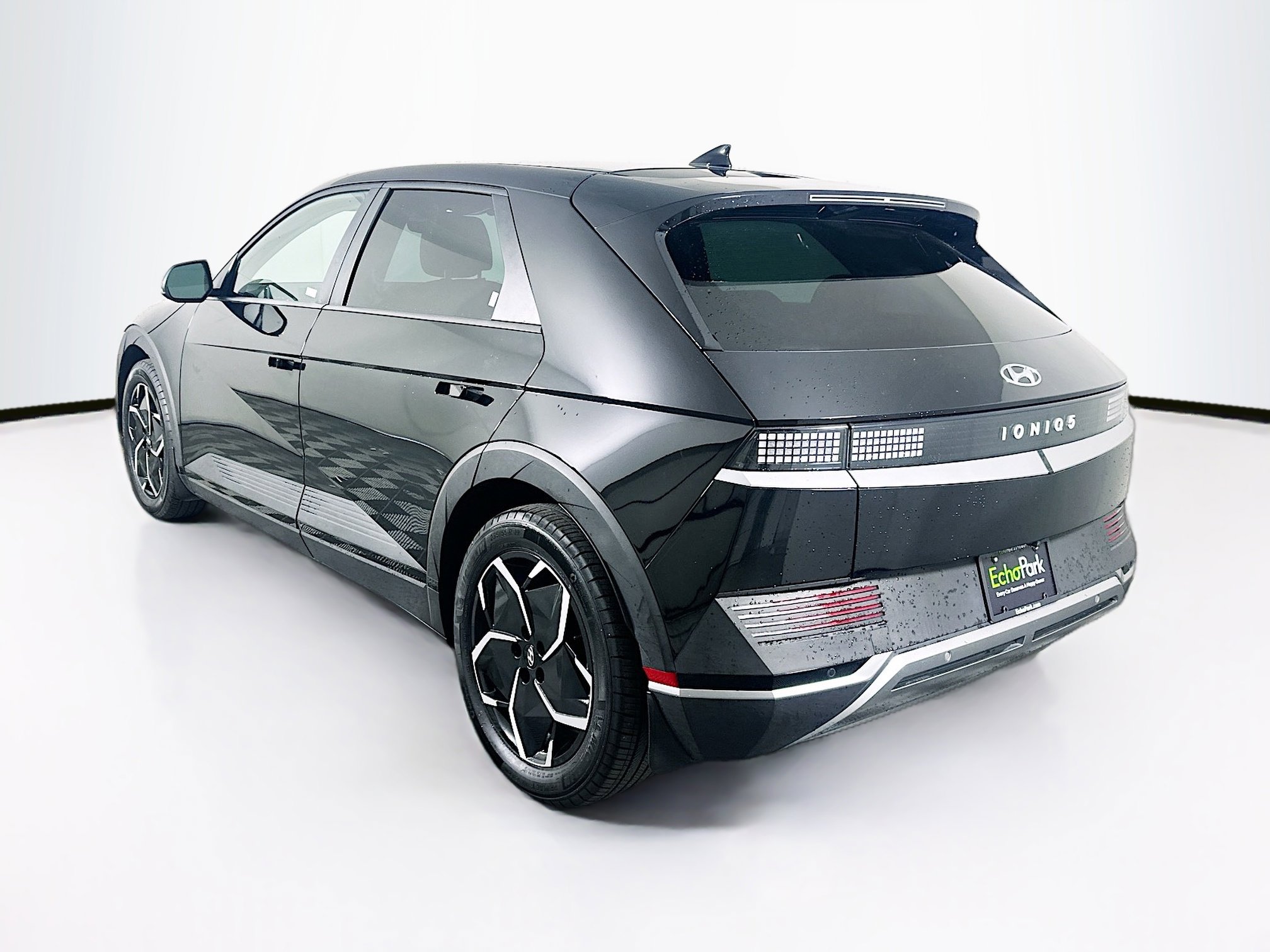 Used 2024 Hyundai Ioniq 5 SEL image 5