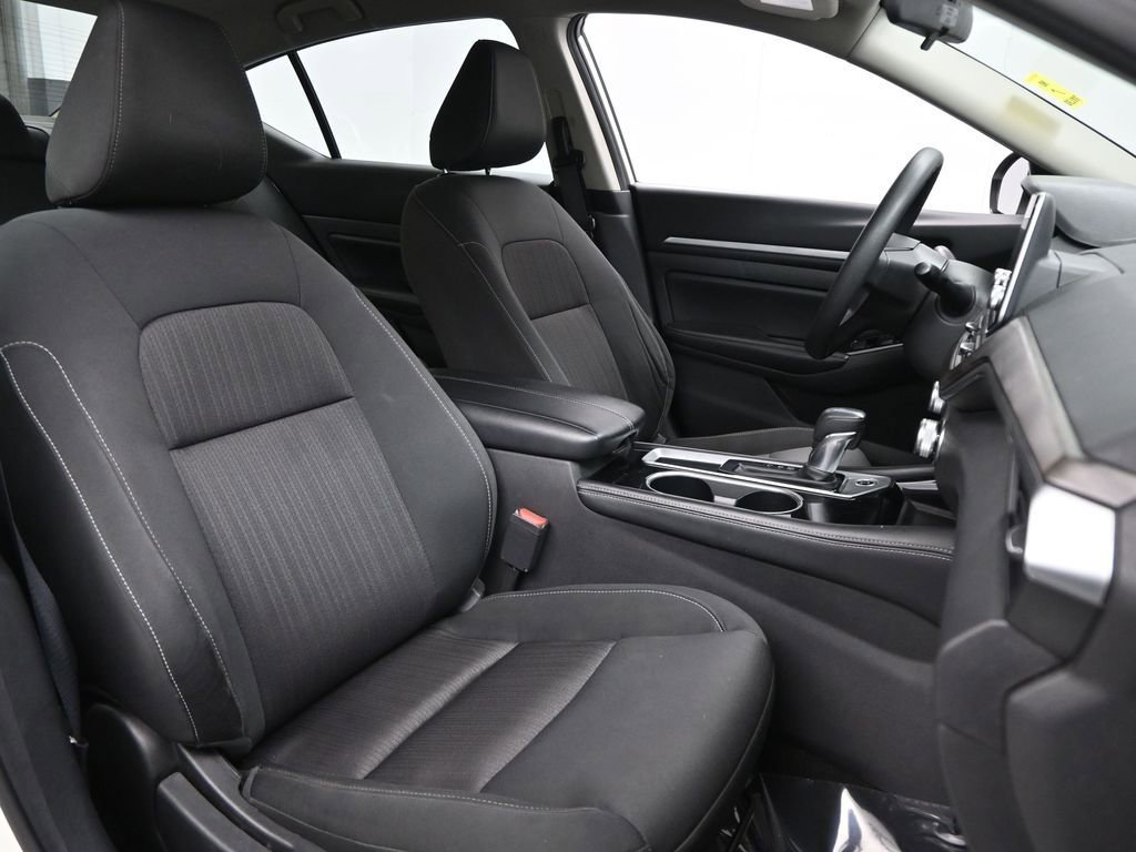 Used 2023 Nissan Altima 2.5 SV image 12