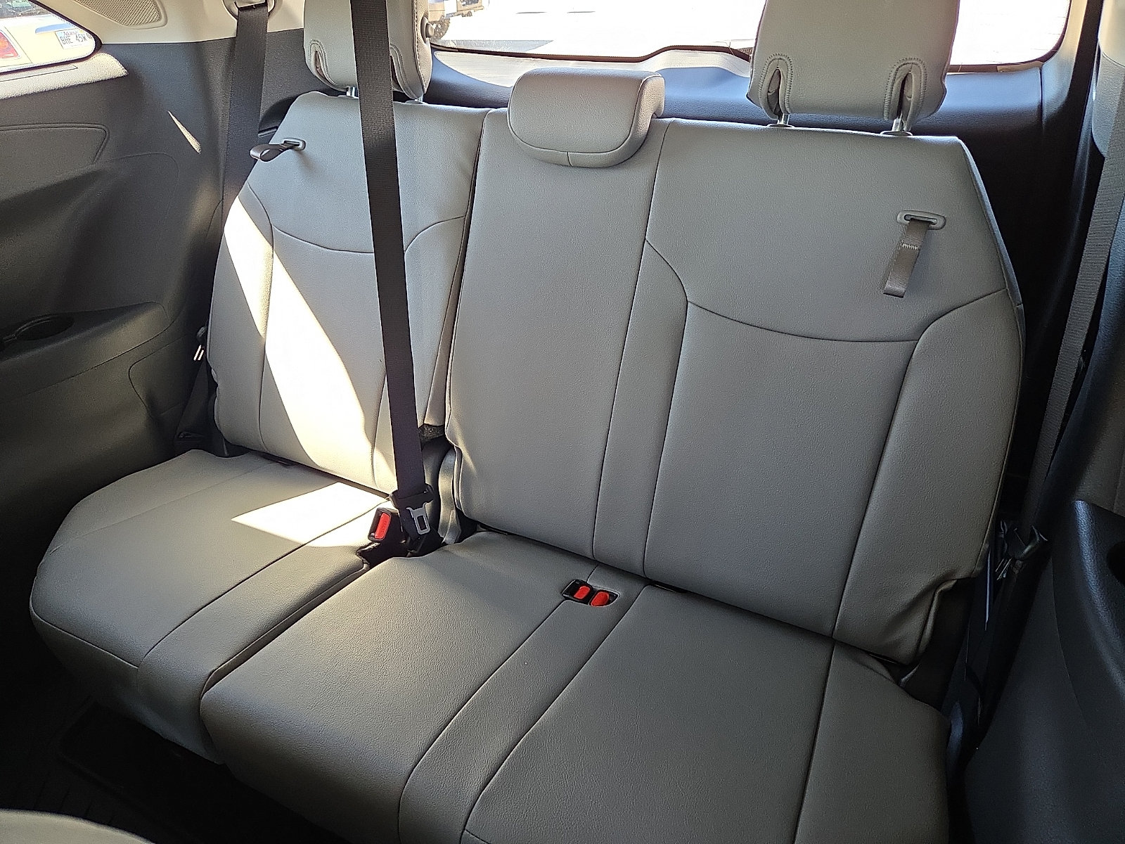 New 2026 Toyota Sienna XLE FWD image 7