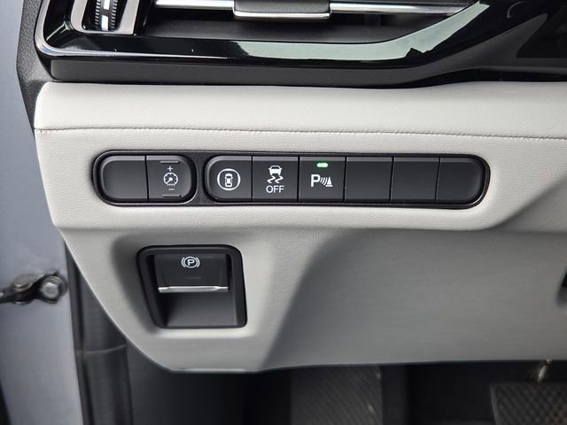 Certified 2023 Acura MDX FWD w/ Technology Package image 24