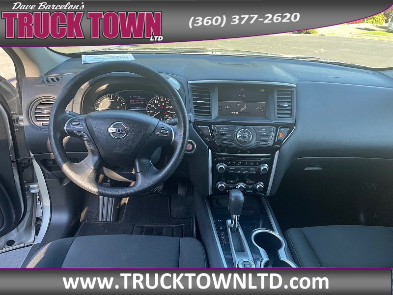 Used 2020 Nissan Pathfinder S AWD/4WD image 17