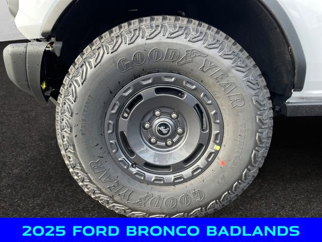 New 2025 Ford Bronco Badlands image 14