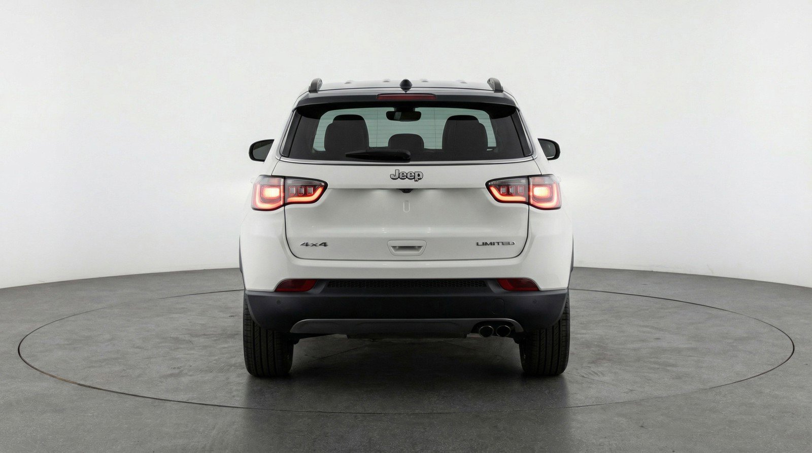 Used 2025 Jeep Compass Limited image 7