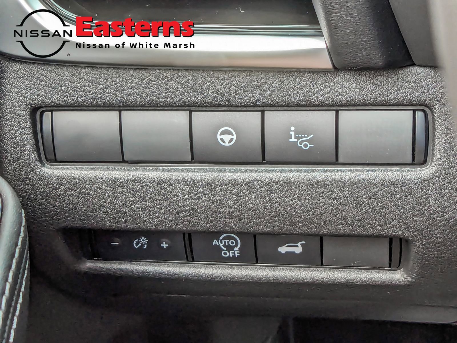 New 2025 Nissan Rogue SL w/ Tech Package AWD/4WD image 35