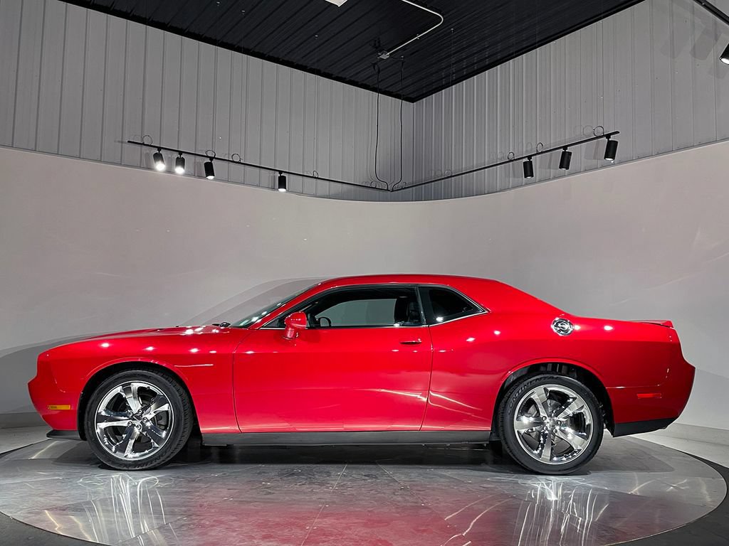 Used 2012 Dodge Challenger SXT Plus RWD image 9
