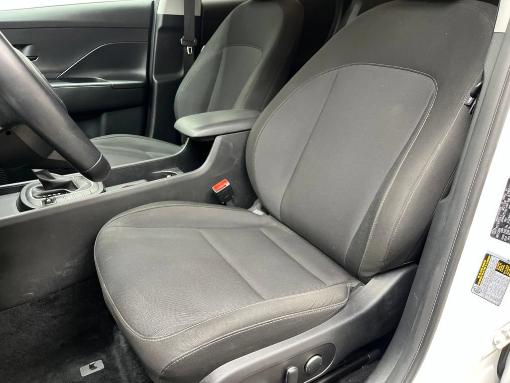 Used 2024 Hyundai Kona SEL AWD/4WD image 19