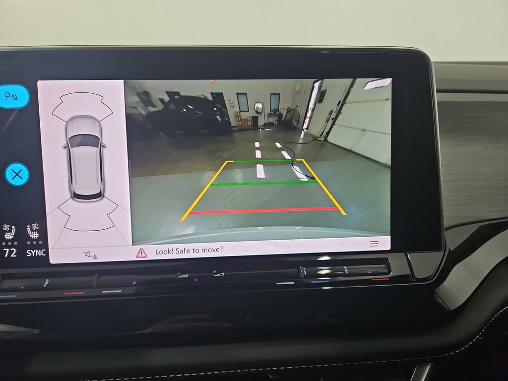 New 2026 Volkswagen Atlas Cross Sport SE image 19