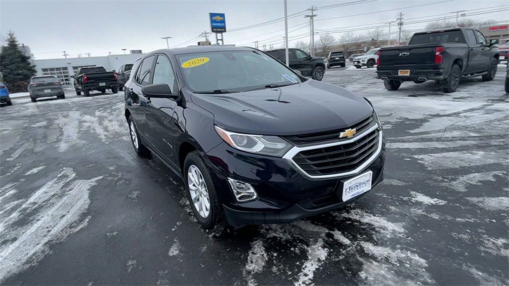 Used 2020 Chevrolet Equinox LS w/ LS Convenience Package image 2