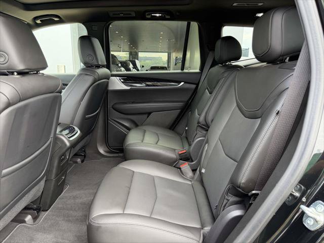 Used 2024 Cadillac XT6 Premium Luxury w/ LPO, Floor Liner Package AWD/4WD image 15